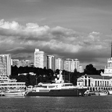 Вид на Сочинский морской торговый порт