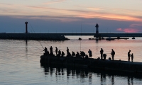 Рыбаки на Центральной набережной Сочи. Fishermen on the Central promenade of Sochi